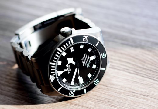 Grand Seiko vs Swiss Luxury: Where the Finishing Actually Wins